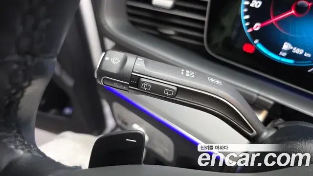 Mercedes-Benz GLE-Class 2021 — Photo 9/20