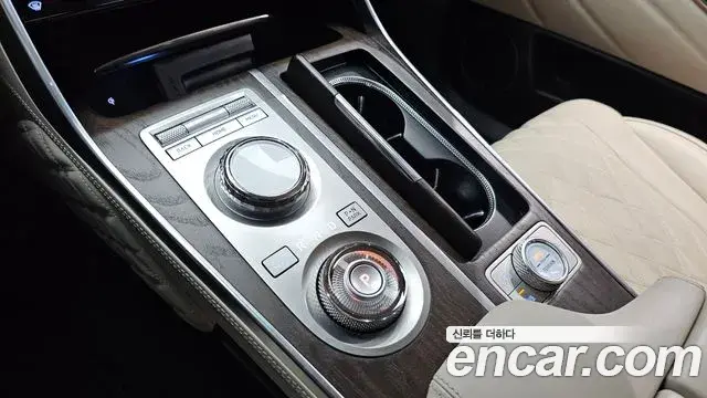 Genesis GV80 2023 — Photo 2/20