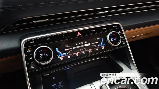 Genesis GV80 2020 — Photo 18/20