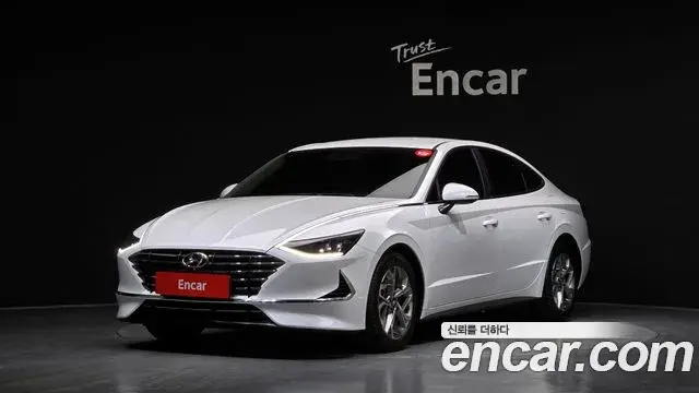Hyundai Sonata 2021 — Фото 1/20