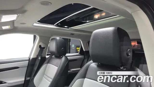 Land Rover Range Rover Evoque 2025 — Фото 18/20