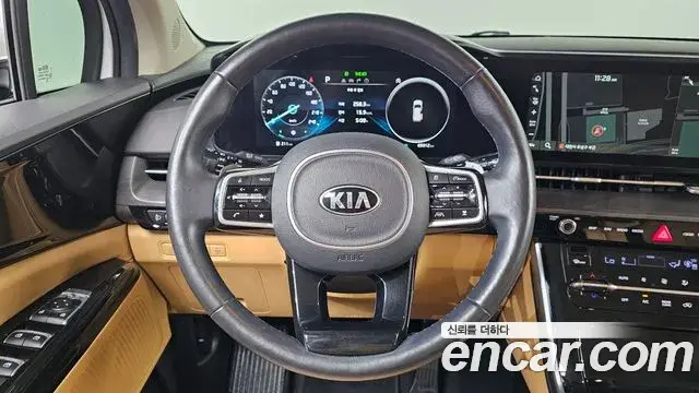 Kia Carnival 2021 — Фото 14/20