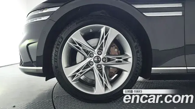 Genesis G90 2023 — Şəkil 20/40