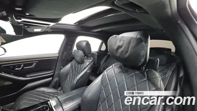 Mercedes-Benz S-Class 2021 — Photo 9/20