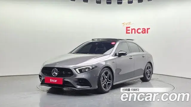 Mercedes-Benz A-Class 2022 — Photo 1/20