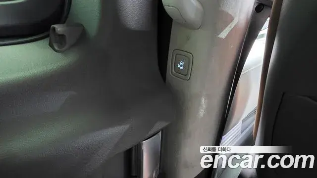 Hyundai Staria 2025 — ფოტო 13/33
