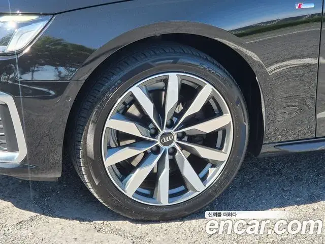 Audi A4 2023 — Photo 17/20