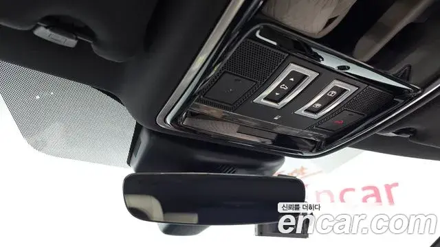 Land Rover Range Rover Velar 2019 — Photo 7/34