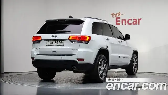 Jeep Grand Cherokee 2019 — Фото 2/20