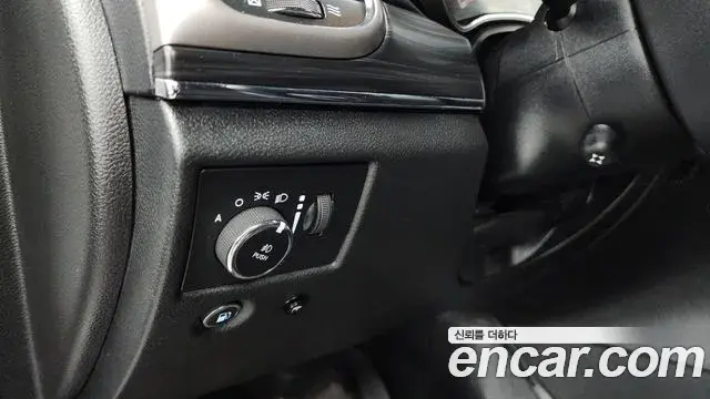 Jeep Grand Cherokee 2019 — Фото 16/20