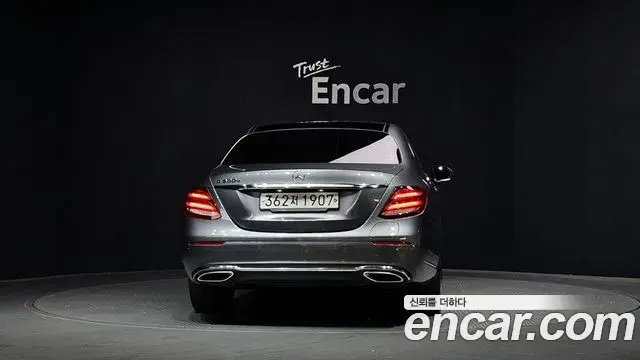 Mercedes-Benz E-Class 2019 — Фото 4/20