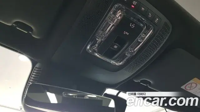 Mercedes-Benz GLB-Class 2025 — Фото 16/17