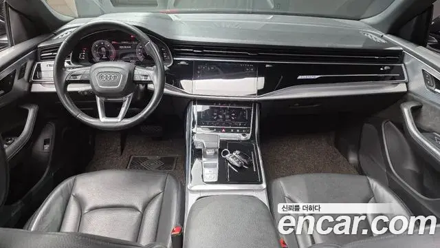 Audi Q8 2020 — Photo 6/20
