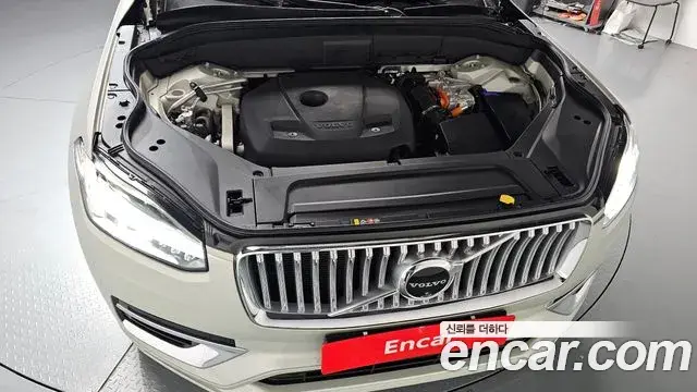 Volvo XC90 2022 — Şəkil 38/41