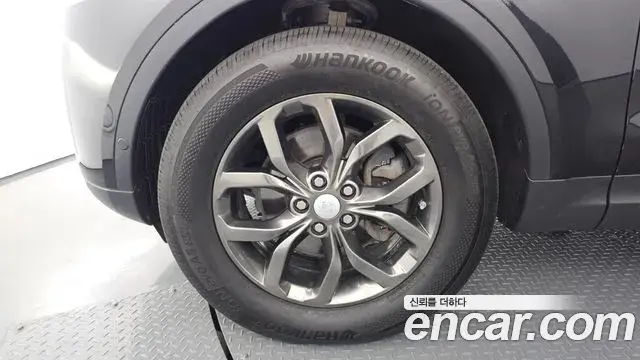 Land Rover Discovery 5 2020 — Şəkil 22/34