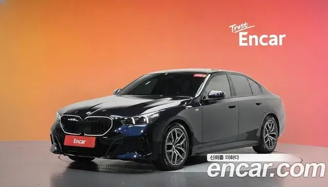 BMW 5 Series 2025 — Фото 1/20