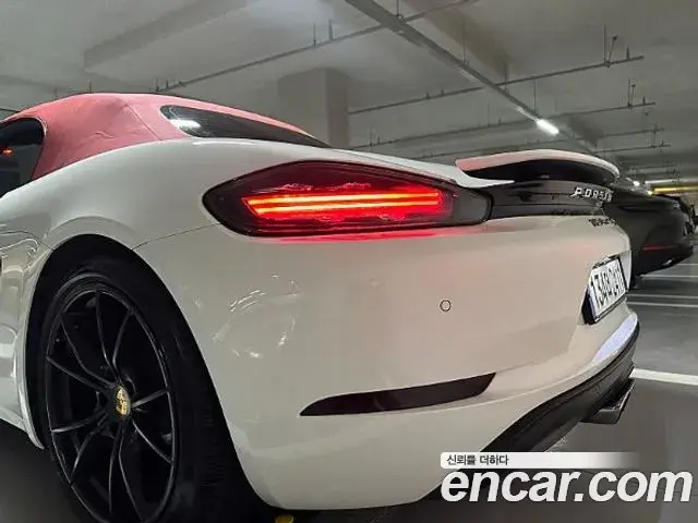 Porsche 718 Boxster 2018 — ფოტო 17/19