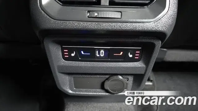 Volkswagen Tiguan 2023 — Şəkil 15/34