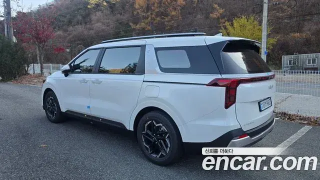 Kia Carnival 2025 — Фото 3/7