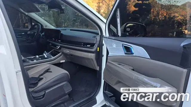 Kia Carnival 2025 — Фото 5/7