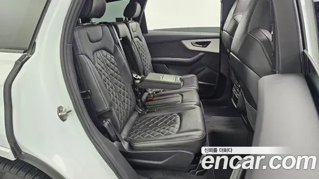Audi Q7 2021 — Şəkil 19/20