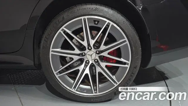 Mercedes-Benz AMG GT 2023 — ფოტო 24/31