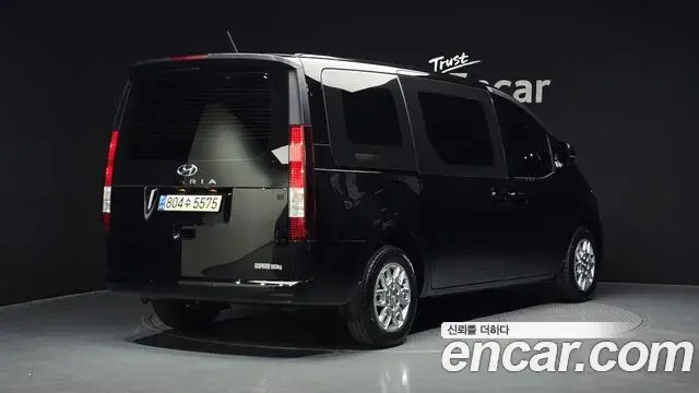 Hyundai Staria 2022 — Фото 2/20