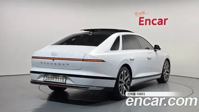 Hyundai Grandeur Hybrid 2024 — Photo 16/34