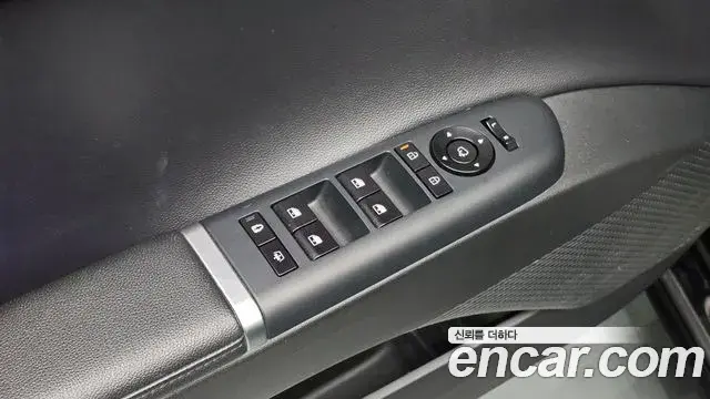 Hyundai Grandeur Hybrid 2023 — ფოტო 11/35