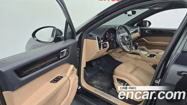 Porsche Cayenne 2020 — Şəkil 15/20