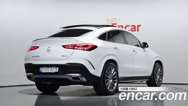 Mercedes-Benz GLE-Class 2023 — Фото 2/20