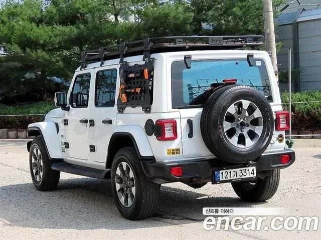 Jeep Wrangler 2023 — Şəkil 15/18