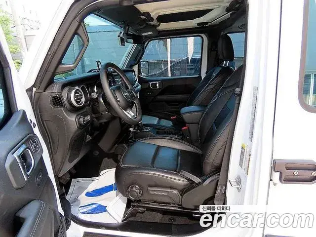 Jeep Wrangler 2023 — Şəkil 8/18