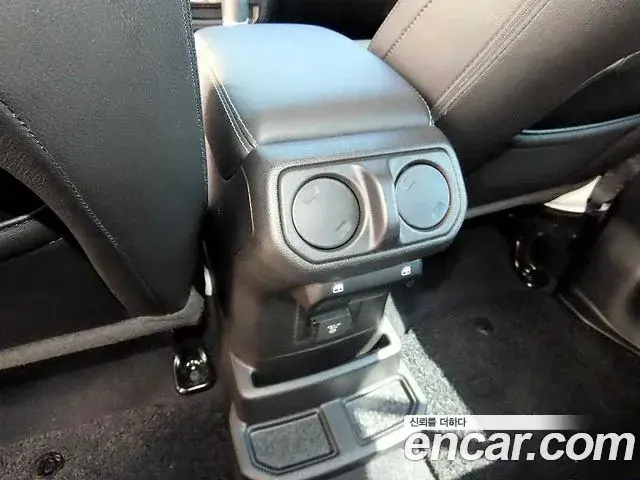 Jeep Wrangler 2023 — Şəkil 6/18