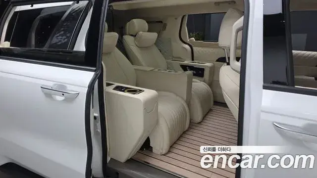 Kia Carnival 2022 — Фото 12/20