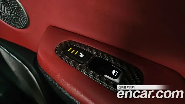Kia Stinger 2018 — Фото 19/20