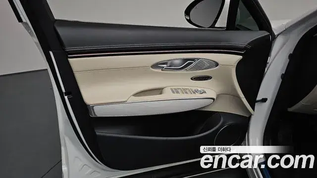 Genesis GV70 2024 — ფოტო 10/33