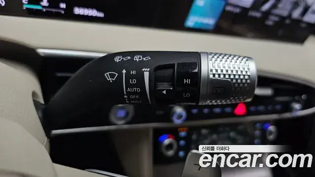 Genesis GV70 2024 — ფოტო 25/33
