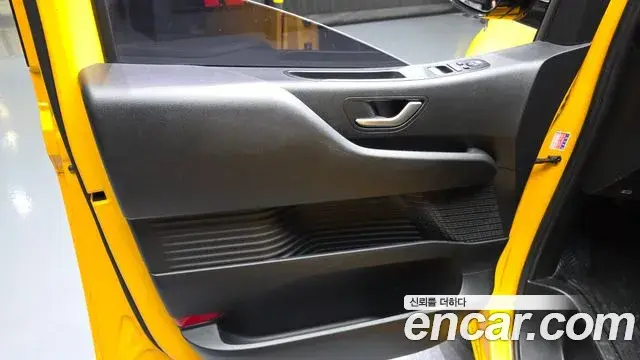 Hyundai Staria 2021 — Photo 24/30