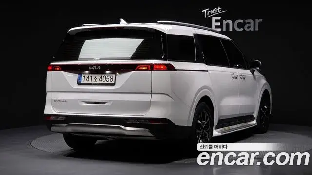 Kia Carnival 2021 — Фото 2/20