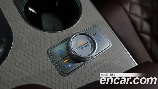 Genesis GV80 2025 — ფოტო 15/36