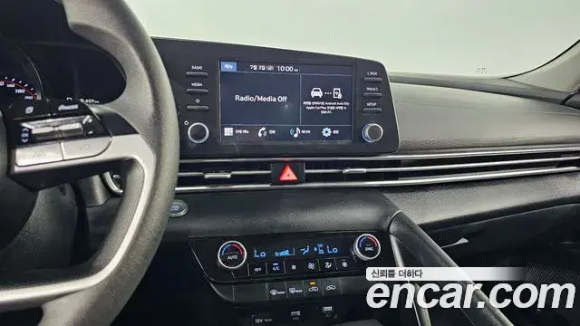 Hyundai The New Avante Hybrid 2023 — ფოტო 16/30