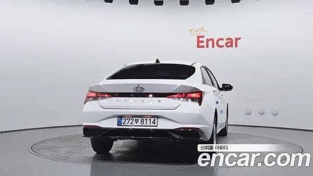 Hyundai Avante 2023 — Photo 4/20