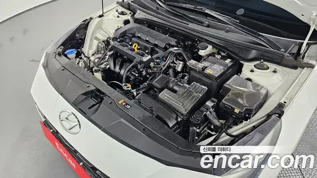Hyundai Avante 2023 — Photo 6/20