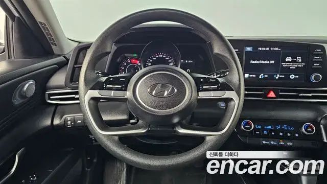 Hyundai Avante 2023 — Photo 12/20