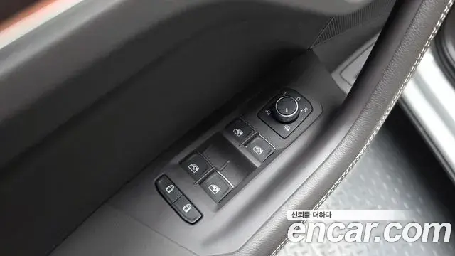 Volkswagen Touareg 2023 — Photo 12/33