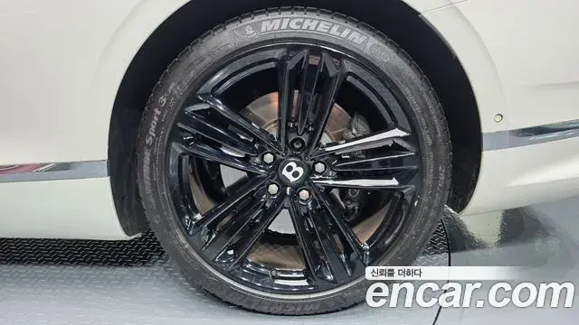 Bentley Continental GT 2019 — Şəkil 8/34