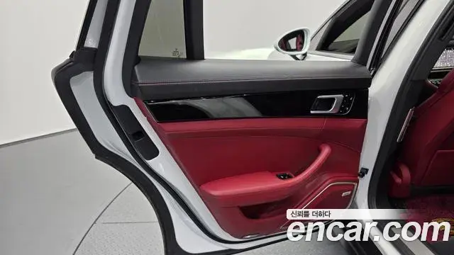 Porsche Panamera 2018 — Photo 20/30