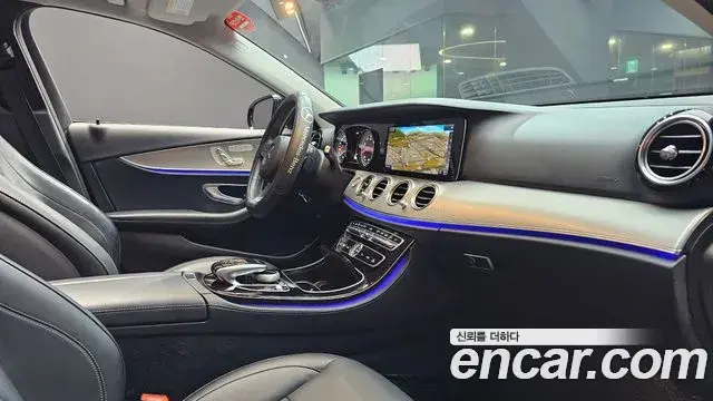 Mercedes-Benz E-Class 2018 — Şəkil 7/32