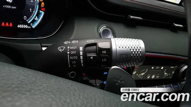 Genesis GV70 2021 — Photo 29/36